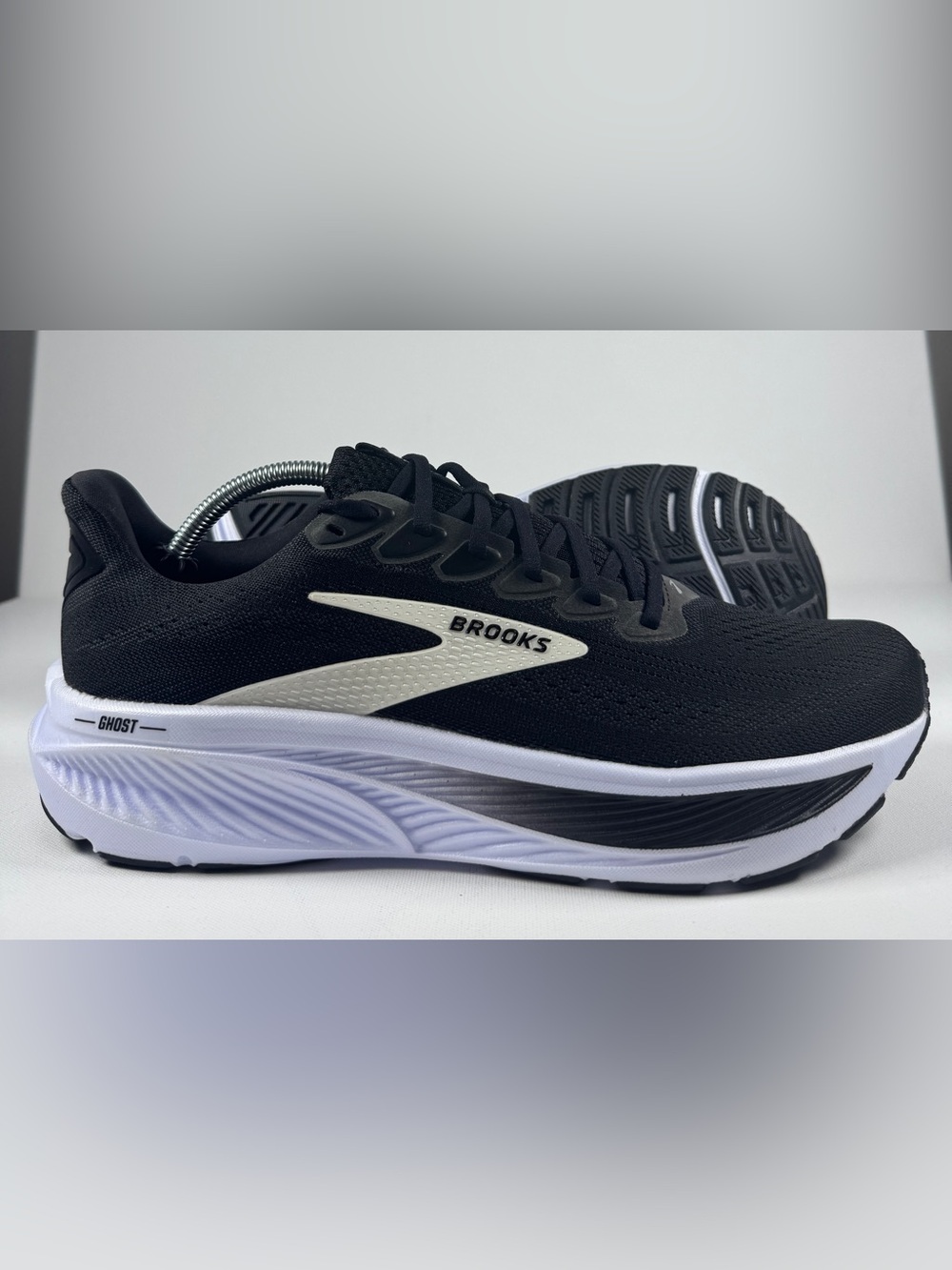 Men's Size 11.5 Brooks Ghost 17 Running Shoes  Black/Grey/White